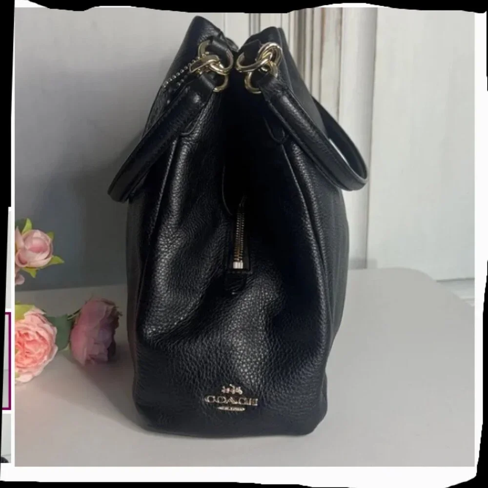 Coach Madison Phoebe Shoulder Bag Black Pebble Leather black Lined 3 Sections - Picture 3 of 8